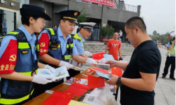 情满高速服务区 护航假日出行