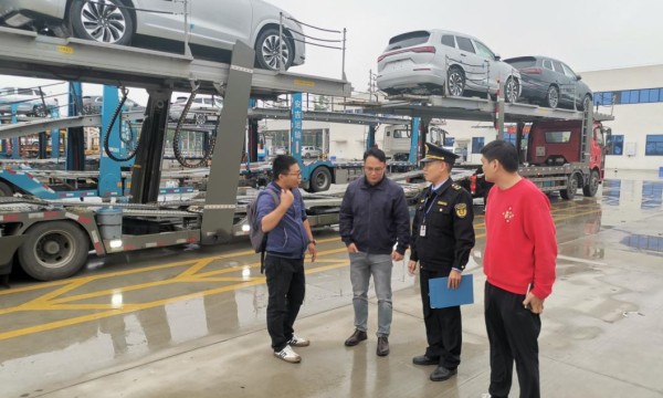 开展货运企业普法宣传，落实超限运输监管责任