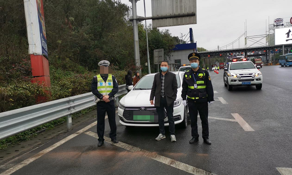 大数据分析研判 精准打击高频网约车线下揽客